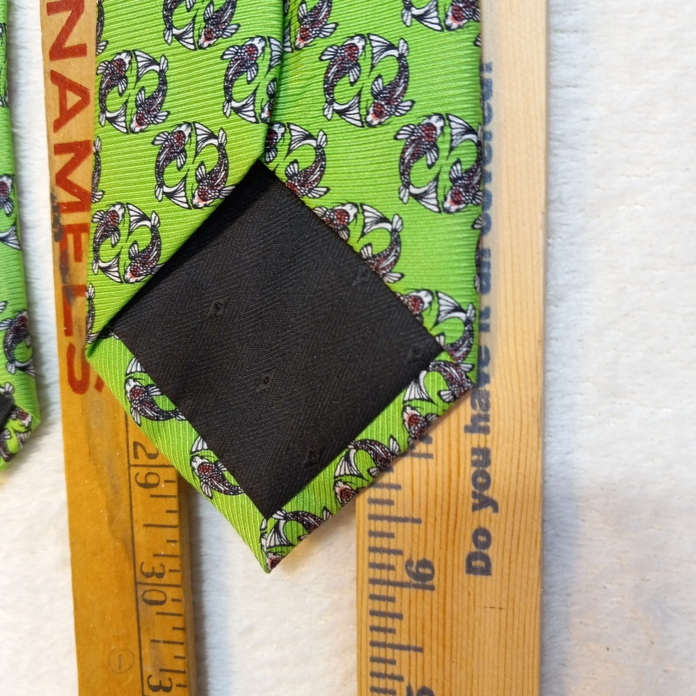 Cape Cod Neckwear Lime Green Pisces Koi Silk REPP Tie 59 x 3 Mens Tie - Picture 3 of 11